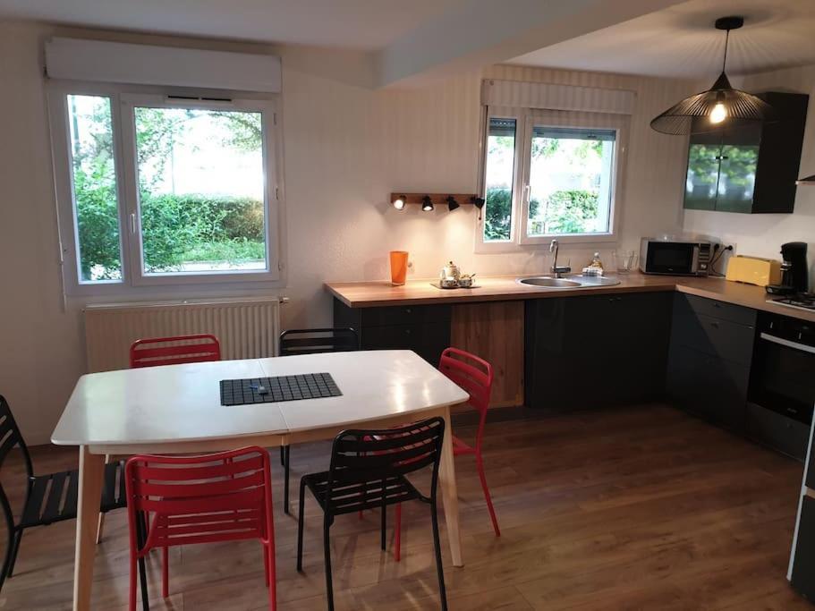62 M2 Rez De Jardin, Terrasse , 6 Lits Et Parking Apartment Annecy Exterior photo