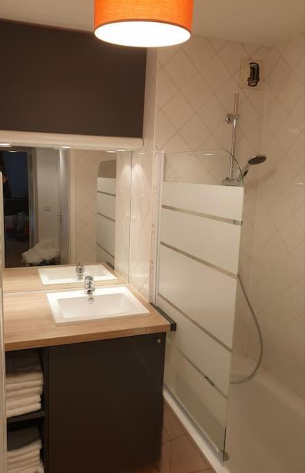 62 M2 Rez De Jardin, Terrasse , 6 Lits Et Parking Apartment Annecy Exterior photo