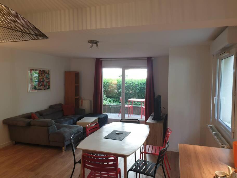 62 M2 Rez De Jardin, Terrasse , 6 Lits Et Parking Apartment Annecy Exterior photo